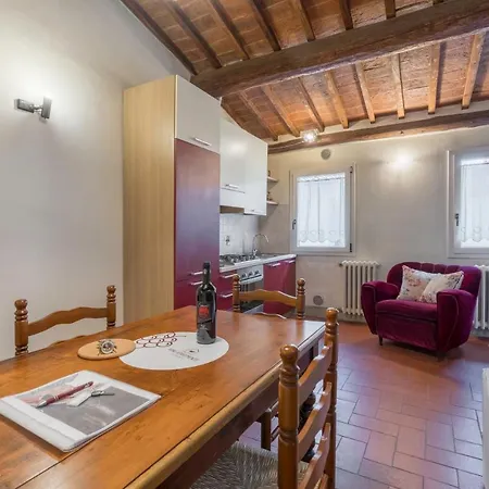 Wine Lambrusco Apartment